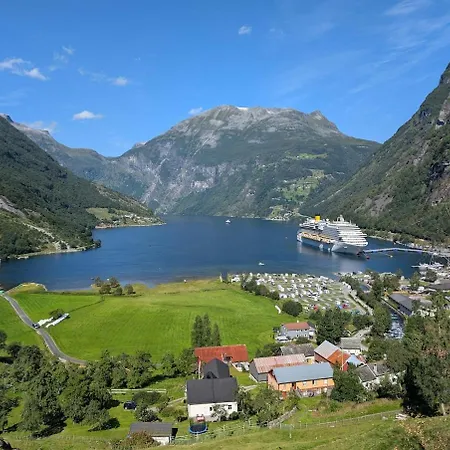 Mountain With Seaview, Near Geiranger 펜션