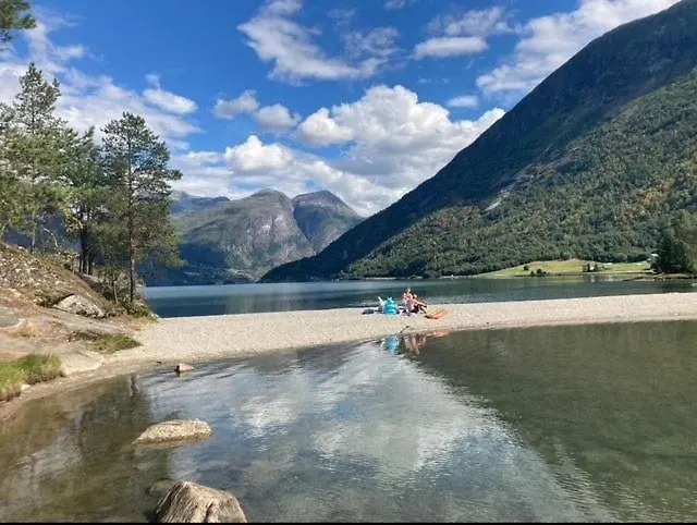 Mountain With Seaview, Near Geiranger 펜션 *