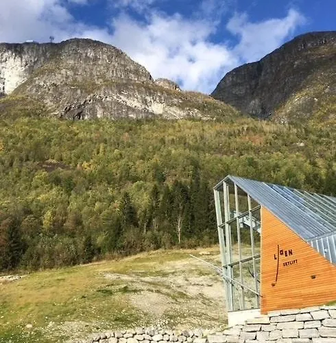 Mountain With Seaview, Near Geiranger 펜션 스트륀